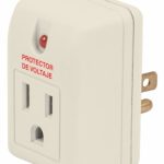 D 6 ADAPTADOR CON SUPRESOR DE PICOS 270 JOULES VOLTECH AD-270